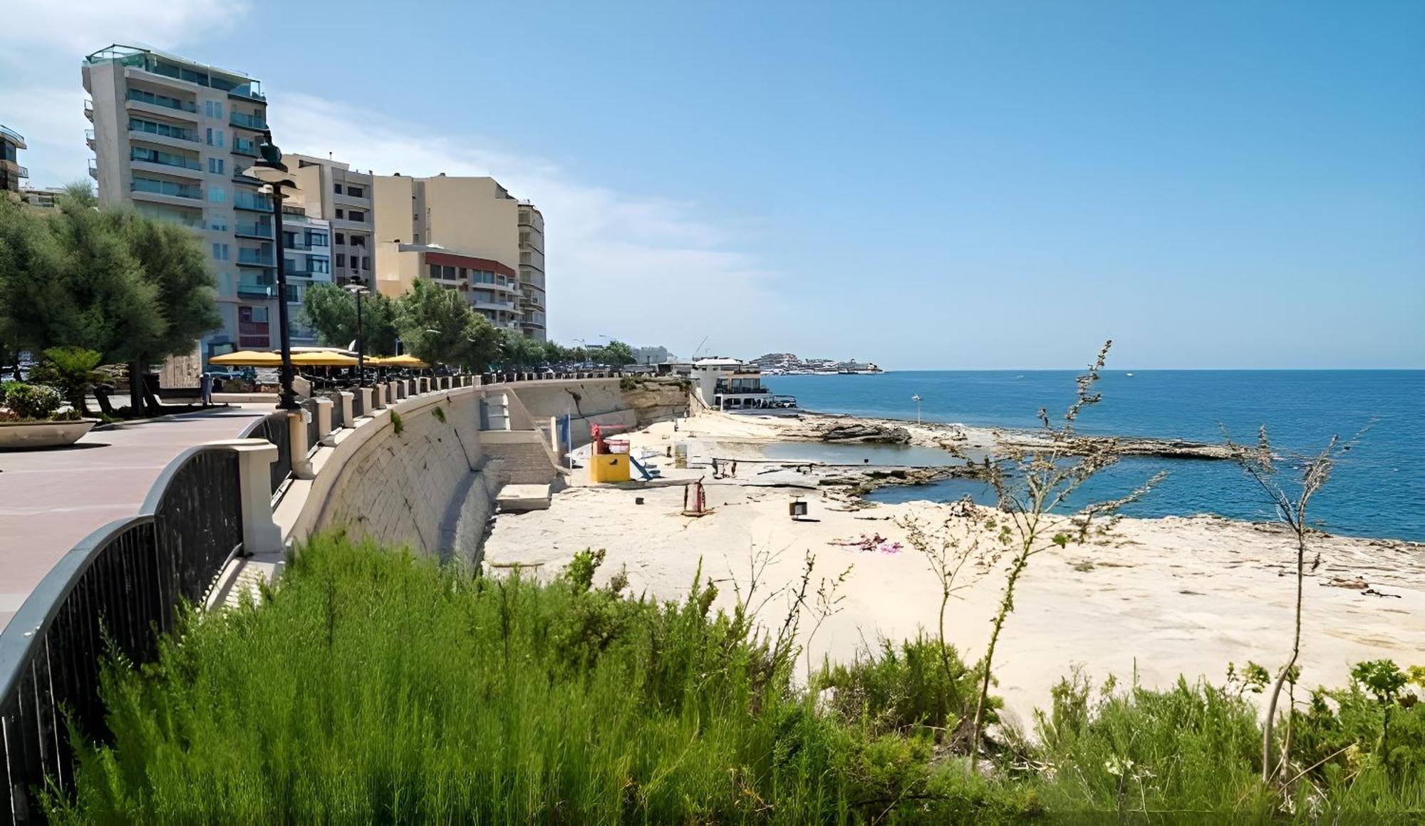 Apartamento Sliema Cosy Penthouse With Bbq Exterior foto